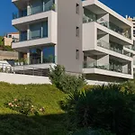 Need Center Funchal (Madeira)
