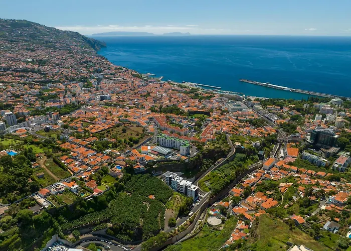 Need Center Funchal (Madeira)